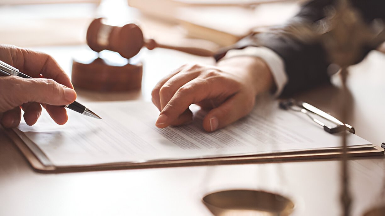 You are currently viewing What Is the Role of an Estate Planning Attorney in Business Succession Planning?